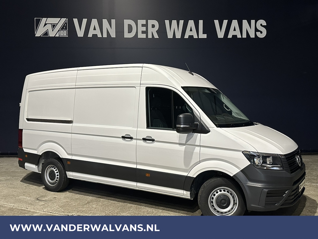 Volkswagen Crafter - 2.0 TDI 141pk L3H3 L2H2 Euro6 Airco | Camera | Apple Carplay | Android Auto Chauffeursstoe - AutoWereld.nl