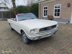 Ford Mustang - Cabriolet