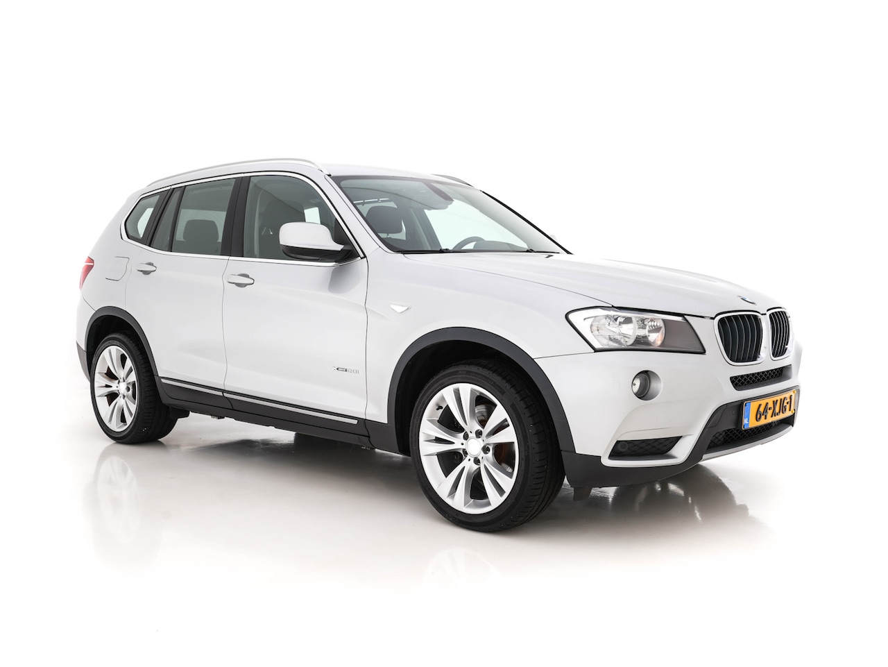 BMW X3 - xDrive20i Executive Aut. *NAVI-FULLMAP | KEYLESS | CAMERA | ECC | PDC | CRUISE | TOWBAR | - AutoWereld.nl