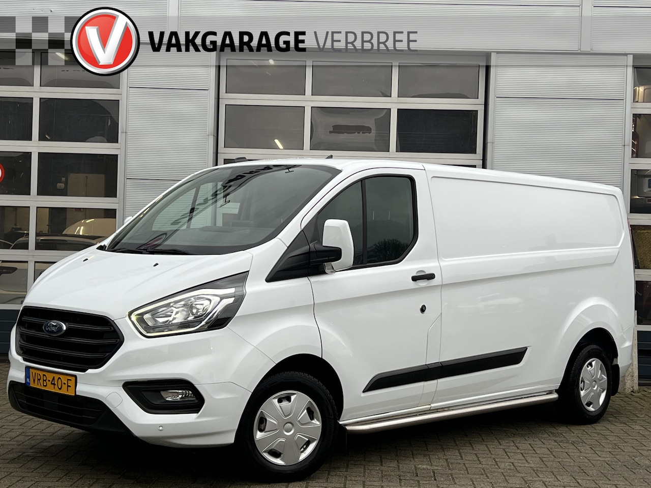 Ford Transit Custom - 300 2.0 TDCI L2H1 Trend | Trekhaak 2.800kg Geremd Trekken | Android Auto/Apple Carplay | C - AutoWereld.nl