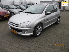 Peugeot 206 - 206 1.4-16V Quiksilver-AIRCO