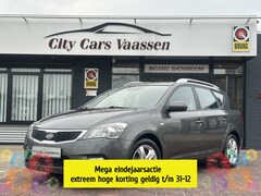 Kia Cee'd Sporty Wagon - 1.4 CVVT X-ecutive navigatie airco elktr pakket pdc achter lmv 16 inch 2e eigenaar dealer