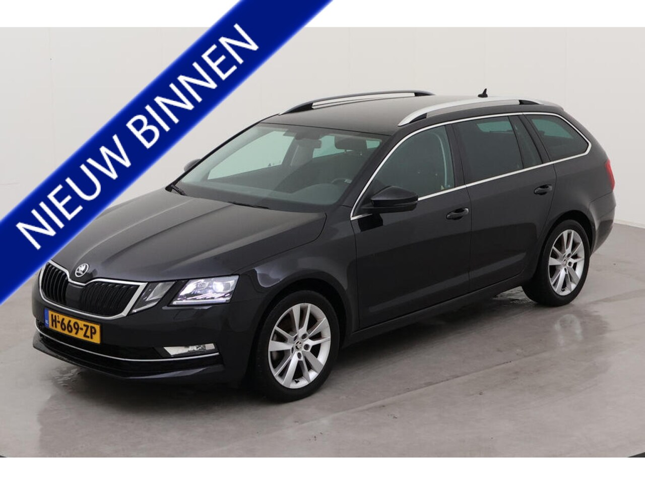 Skoda Octavia Combi - 1.5 TSI Greentech Business Edition Plus NL AUTO | LEDER | STOELVERW | TREKHAAK | - AutoWereld.nl