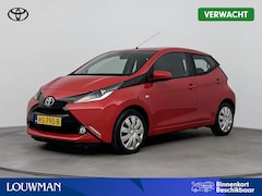 Toyota Aygo - 1.0 VVT-i x-play | Airco | Camera | Centrale deurvergrendeling met afstandsbediening |