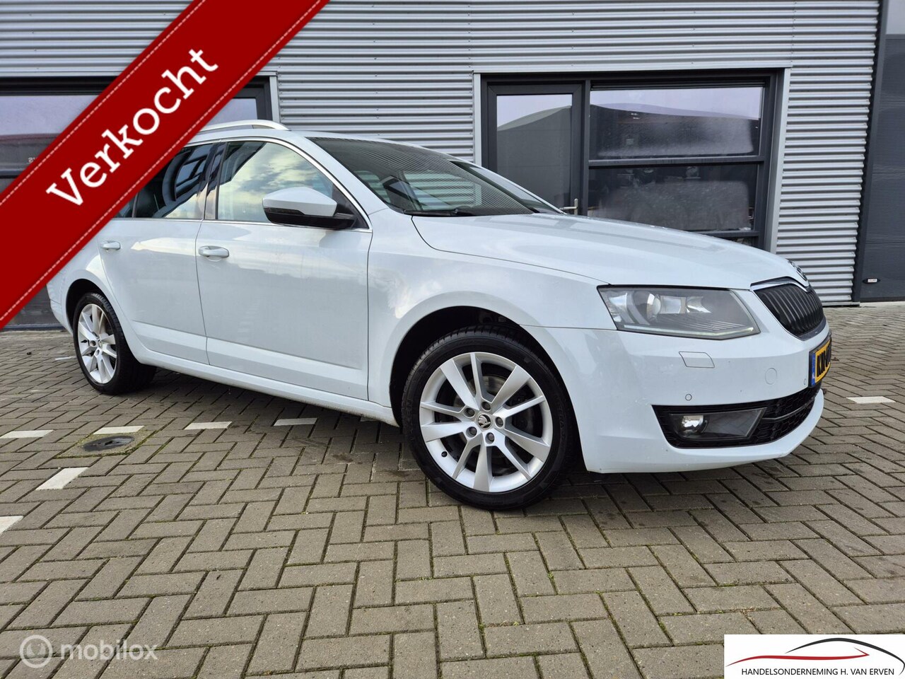 Skoda Octavia Combi - 1.0 TSI SCHUIFKANTELDAK XENON 17" NAP - AutoWereld.nl