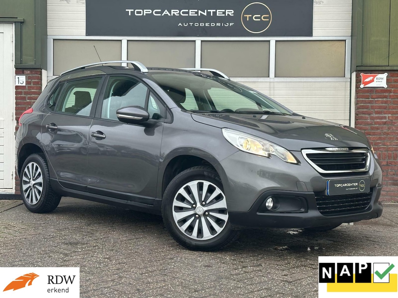 Peugeot 2008 - 1.2 VTi Executive/AIRCO/TREKH/PARKS/AUT/APK/NAP - AutoWereld.nl