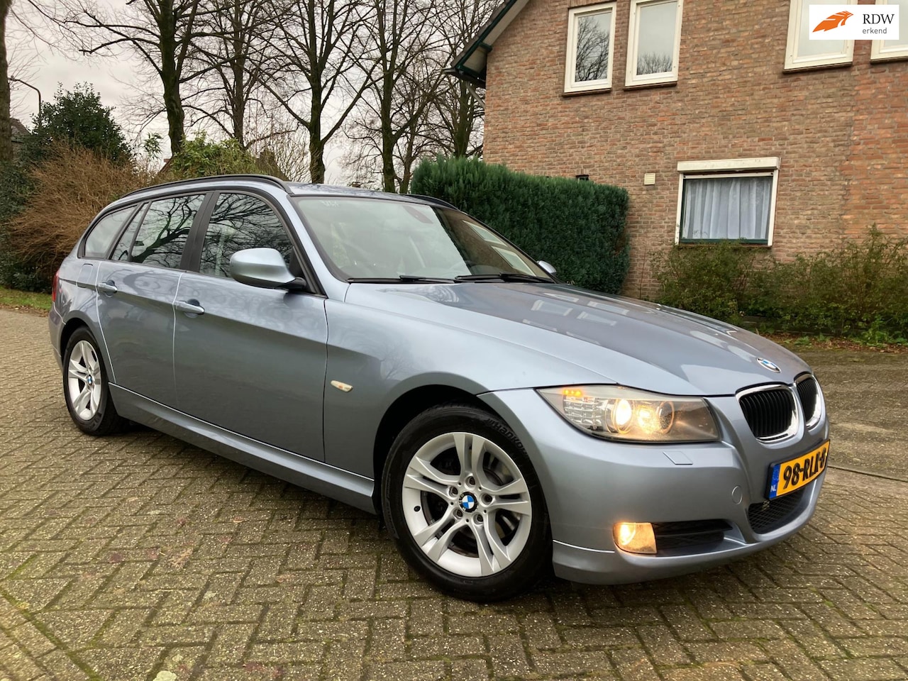 BMW 3-serie Touring - 318i Business Line Touring met Navi Airco en meer! - AutoWereld.nl