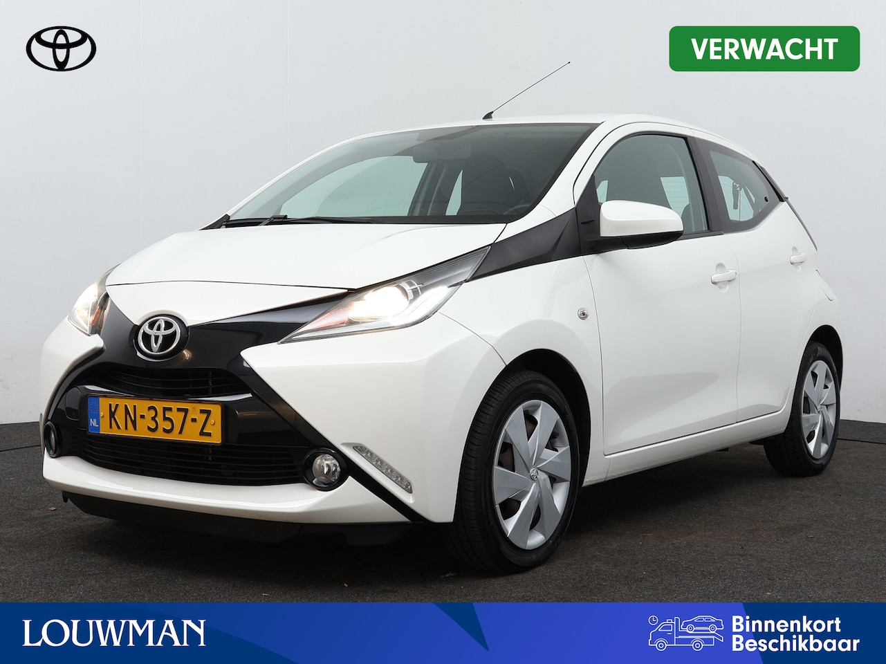 Toyota Aygo - 1.0 VVT-i x-play | Navigatie | Camera | Airco | - AutoWereld.nl