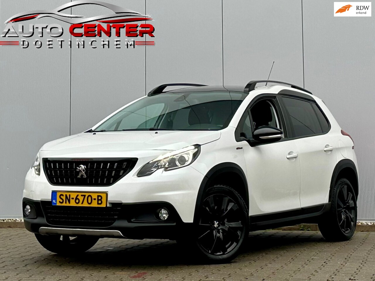 Peugeot 2008 - 1.2 PureTech GT-line Parelmoer Pano|Navi|Camera|Cruise - AutoWereld.nl