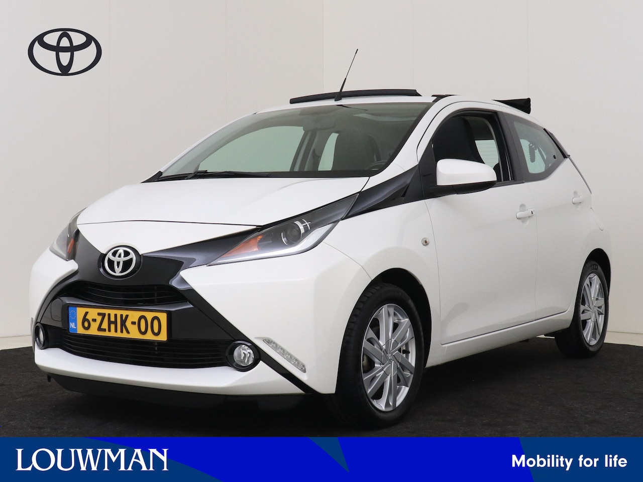 Toyota Aygo - 1.0 VVT-i x-wave automaat I Climate Control I 5 Deurs I Zuinig I Cabrio I Keyless entry/dr - AutoWereld.nl