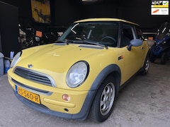 MINI One - 1.6 / knalgeel keurige auto