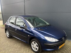 Peugeot 206 - 1.4 One-line/5D/bluetooth/Elek ramen/Apk