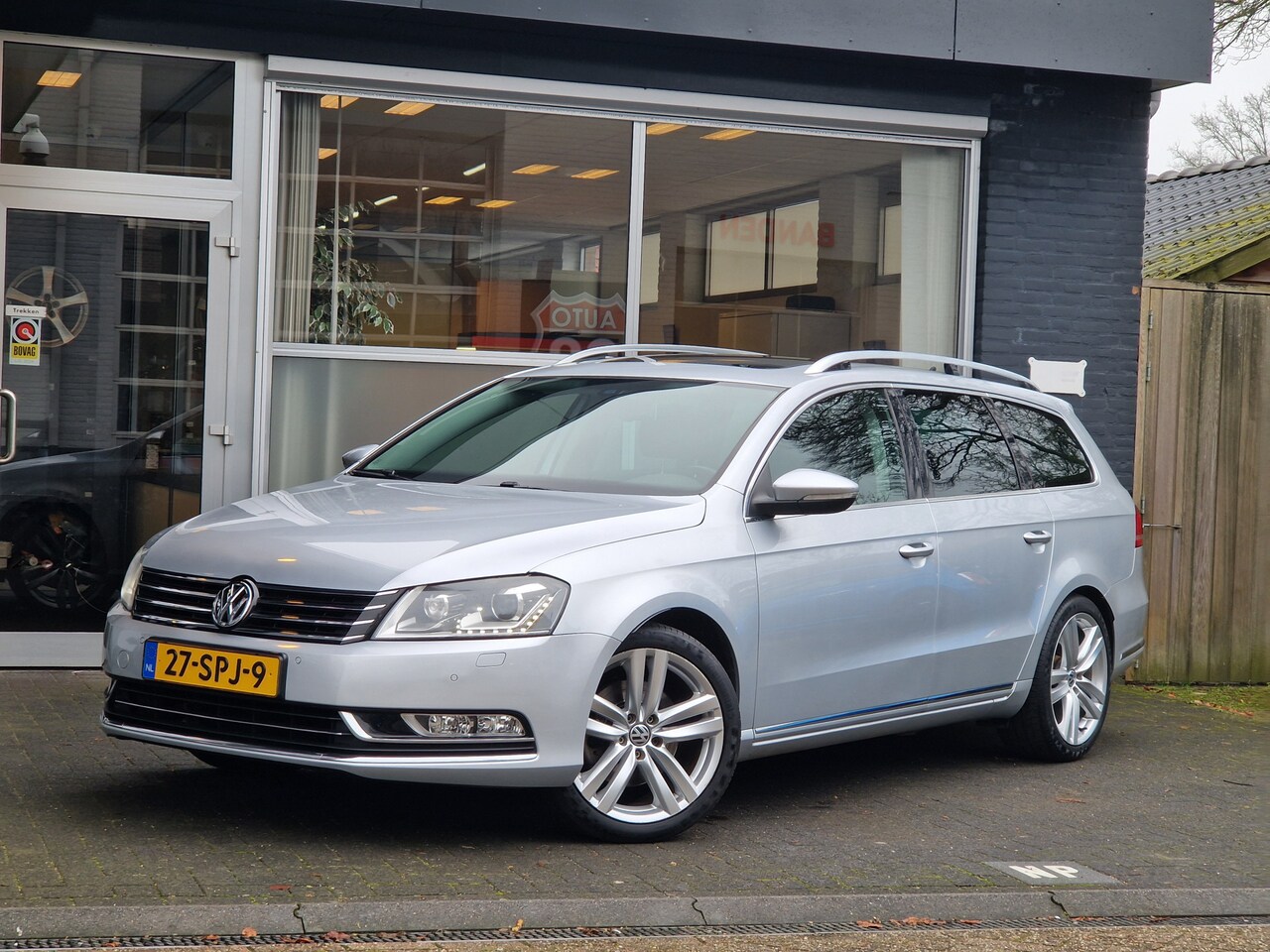 Volkswagen Passat Variant - 1.4 TSI Highline BlueMotion PANO / NAP / LEDER / VOLL!! - AutoWereld.nl