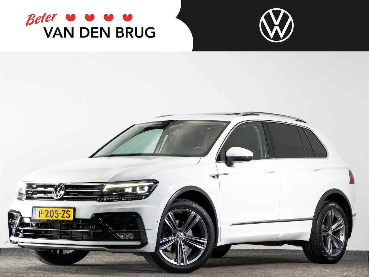 Volkswagen Tiguan - R-Line 1.5 TSI 150 PK DSG | LED Plus | Panoramadak | Trekhaak | Side Assist | Adaptieve Cr - AutoWereld.nl