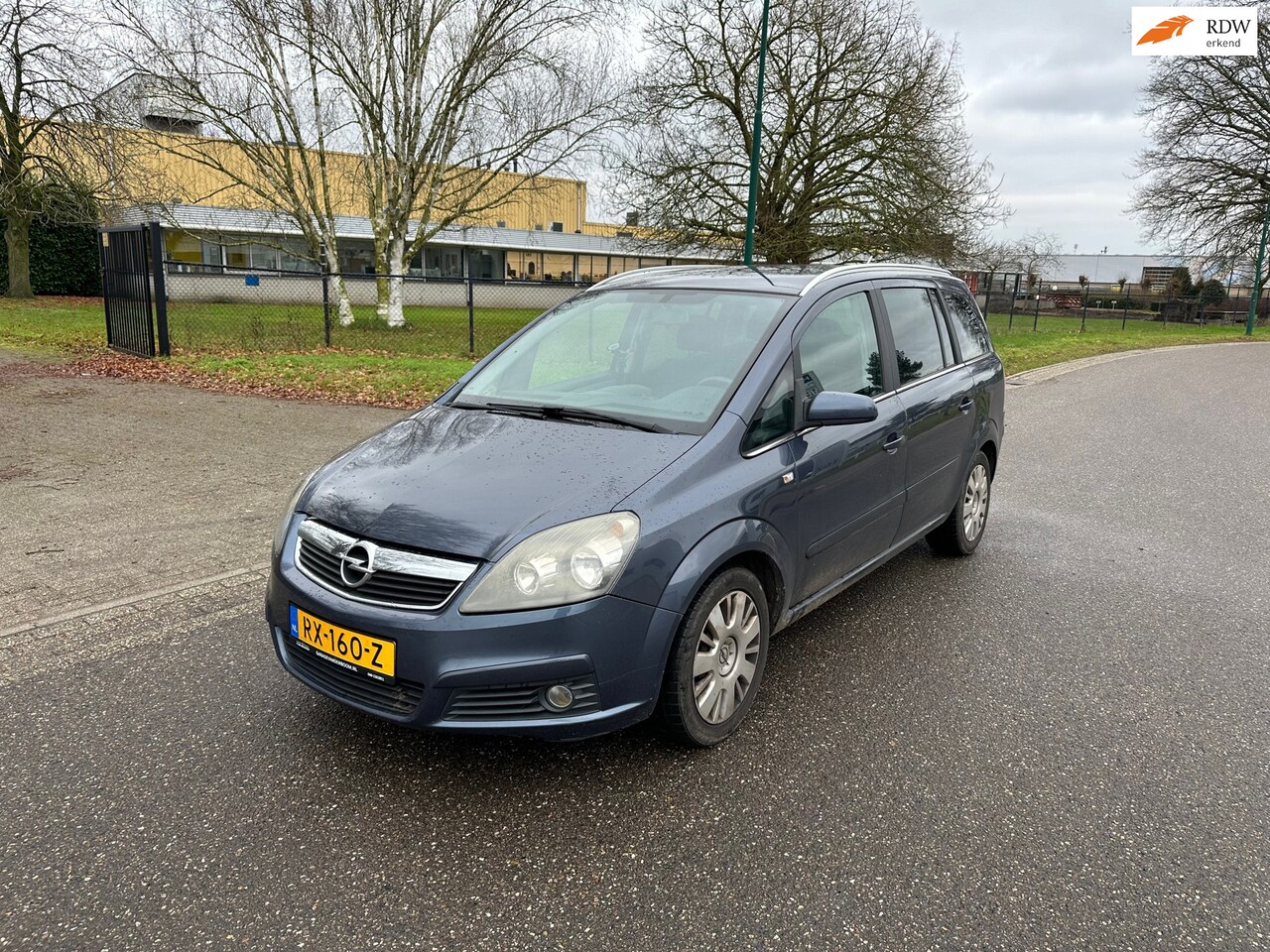 Opel Zafira - 1.6 Essentia LOOPT OP 3 CILINDERS/7 PERSOONS - AutoWereld.nl