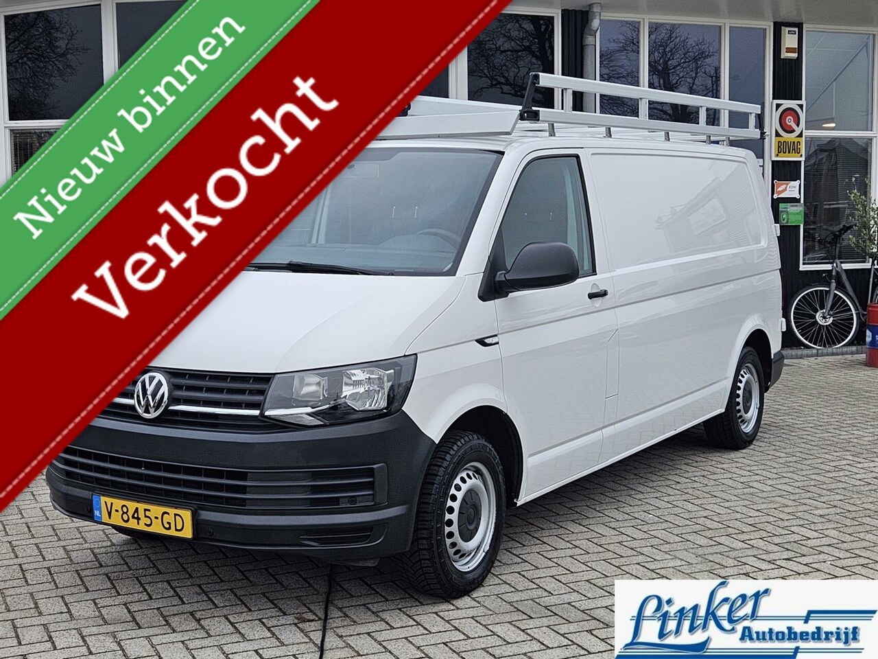 Volkswagen Transporter - 2.0 TDI L2H1 Trendline OMVORMER TREKH NAVI IMPERIAAL - AutoWereld.nl