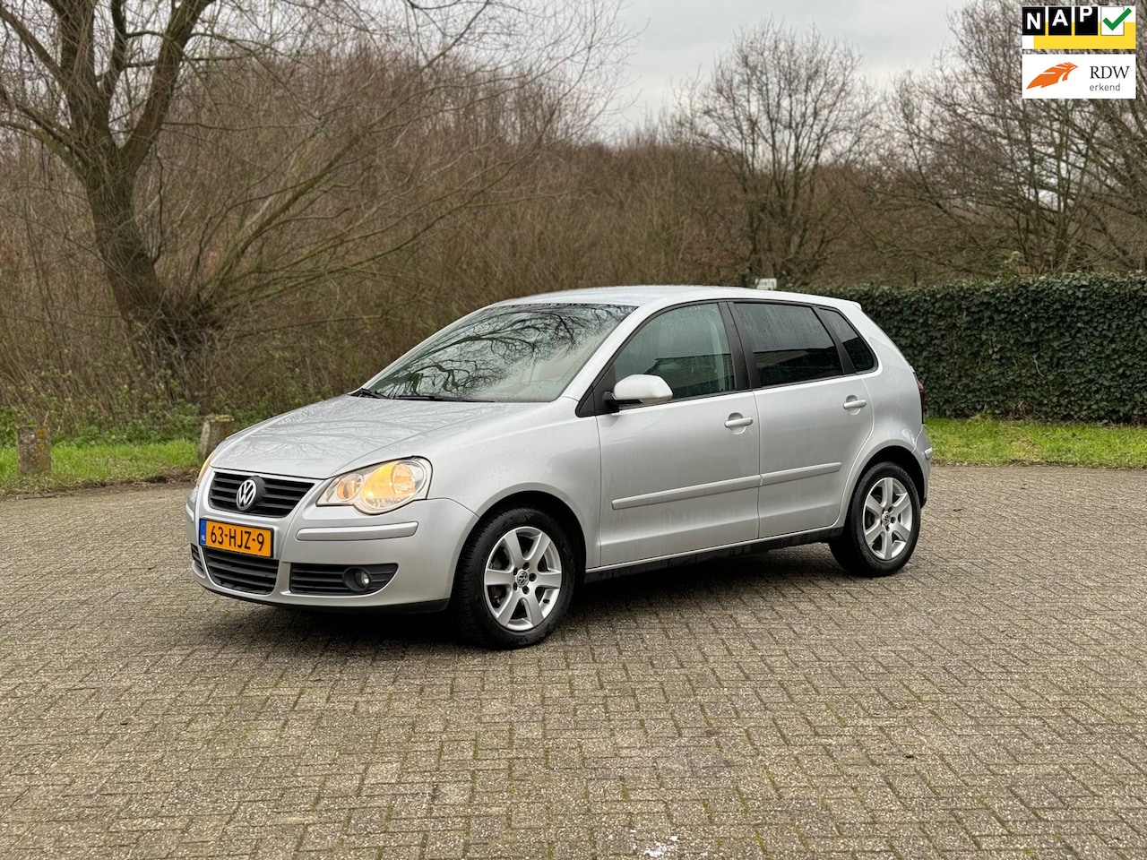 Volkswagen Polo - 1.4-16V Comfortline I CRUISE I AIRCO I ELEKTR. RAMEN I NETTE POLO - AutoWereld.nl