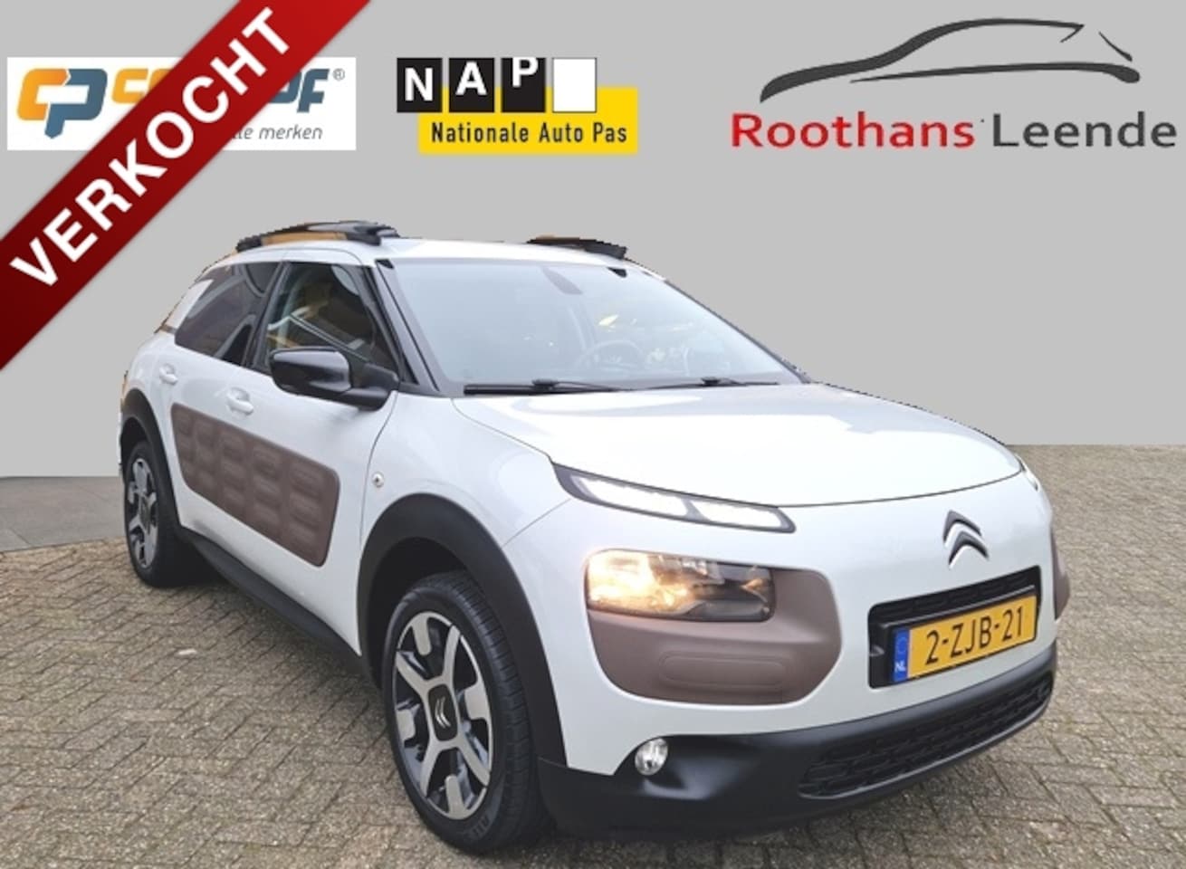 Citroën C4 Cactus - VTi 82pk SHINE Navi - Camera - Panoramisch glazen dak - AutoWereld.nl