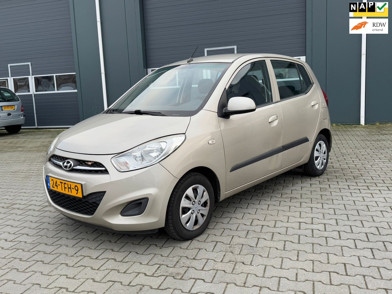 Hyundai i10 - 1.1 i-Drive Cool Airco 99.000km - AutoWereld.nl