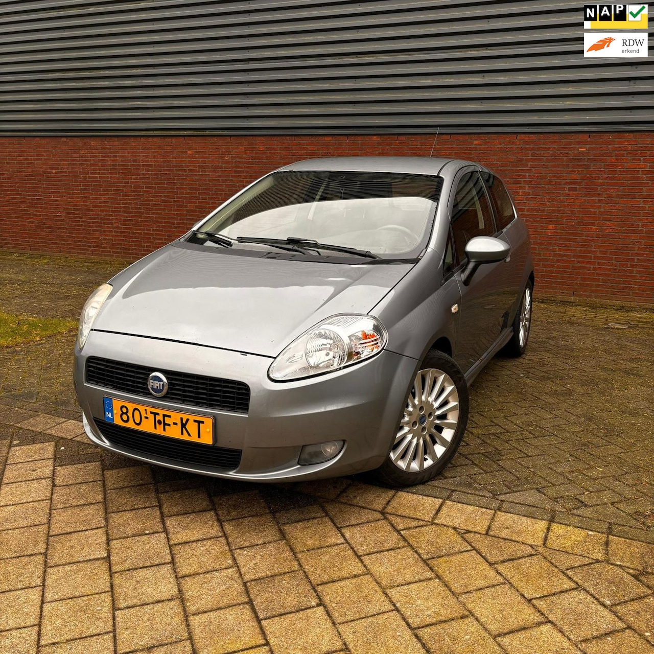 Fiat Grande Punto - 1.4-16V Sport met APK en kleine beurt - AutoWereld.nl