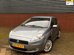 Fiat Grande Punto - 1.4-16V Sport met APK en kleine beurt