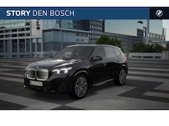 BMW iX1 - eDrive20 High Executive M Sport / Panoramadak / Trekhaak / Sportstoelen / Parking Assistan