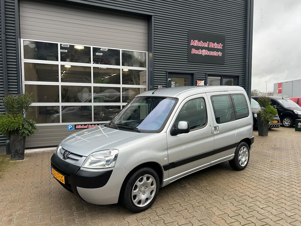 Peugeot Partner MPV - 1.6-16V XT Invalide Rolstoelvervoer - AutoWereld.nl