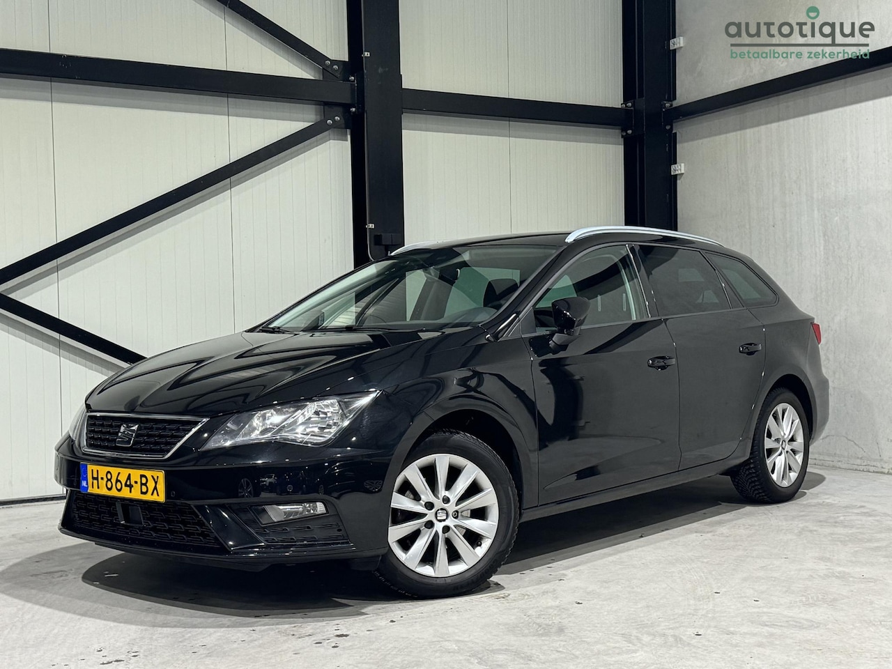 Seat Leon ST - 1.0 TSI Style Ultimate Edition | navi | virtual-cockpit | trekhaak | - AutoWereld.nl