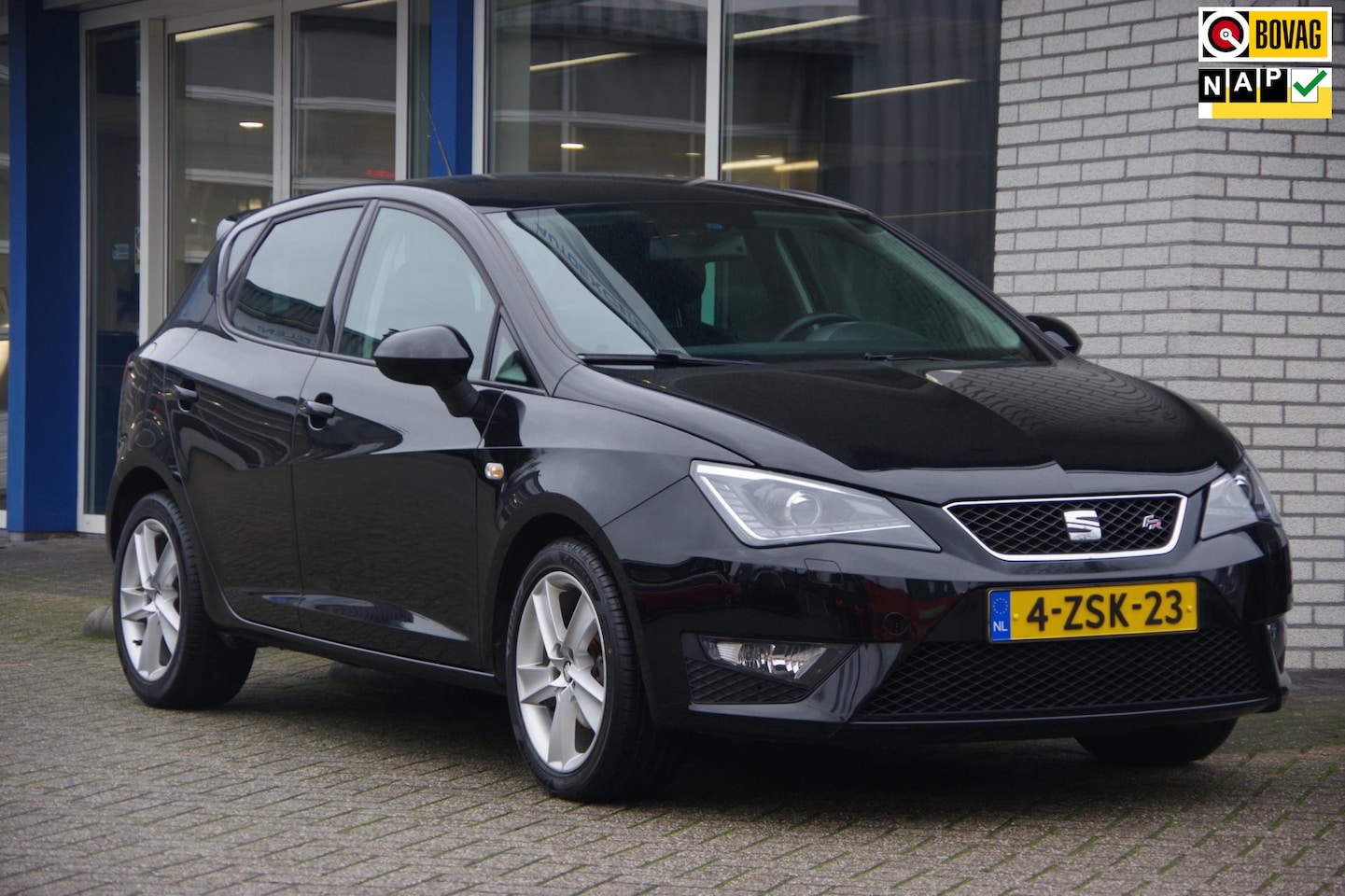 Seat Ibiza - 1.2 TSI FR AUTOMAAT LED/Xenon Trekhaak Climatronic Bluetooth - AutoWereld.nl