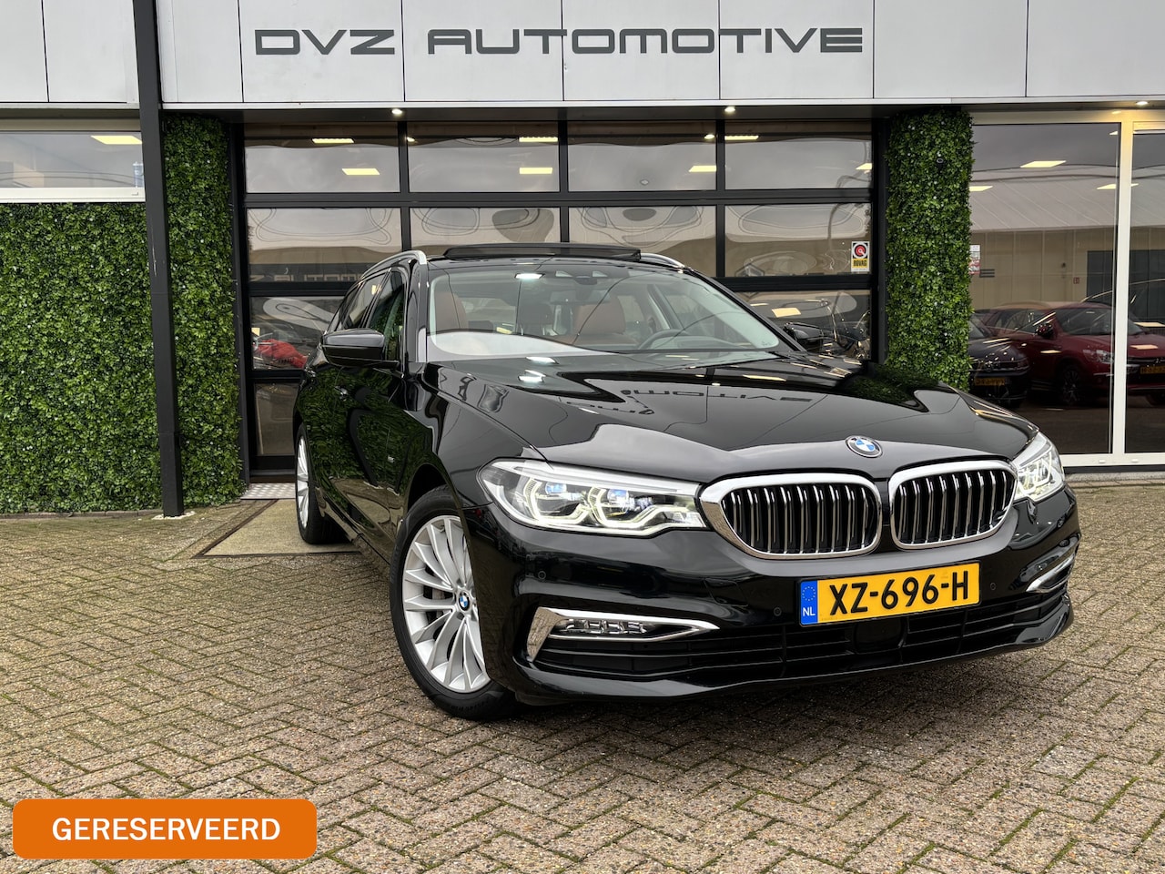 BMW 5-serie Touring - 530i High Executive | Pano | Drive Assist Plus | Trekhaak - AutoWereld.nl