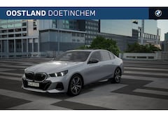 BMW i5 - eDrive40 M Sport / Panoramadak / Trekhaak / Bowers & Wilkins / Adaptieve LED / Parking Ass