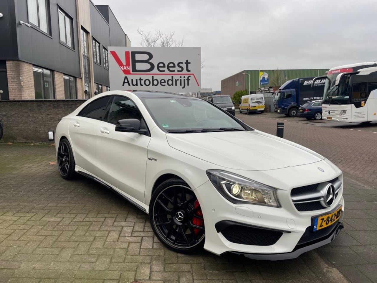 Mercedes-Benz CLA-Klasse - AMG 45 4MATIC coupe BOMVOL - AutoWereld.nl