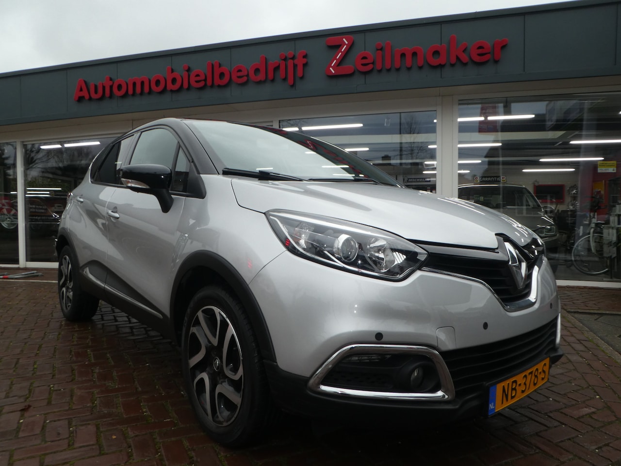 Renault Captur - 1.2 TCe Dynamique Automaat, Navi, Camera, Parkeer sensoren - AutoWereld.nl