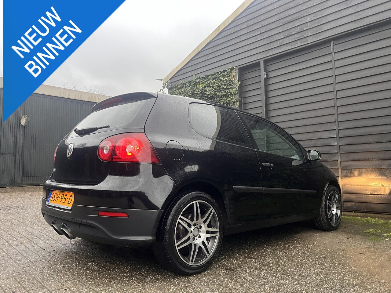 Volkswagen Golf - 1.4-R 32 UITLAAT NAVI-BLUETOOTH-17 INCH - AutoWereld.nl