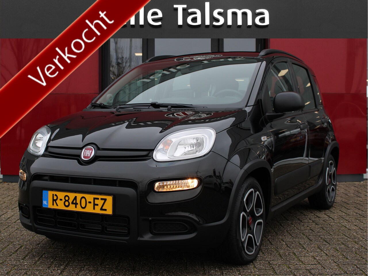 Fiat Panda - 1.0 Hybrid City Life | Carplay | 5 persoons | Stuurwielbediening | Bluetooth | Achterbank - AutoWereld.nl