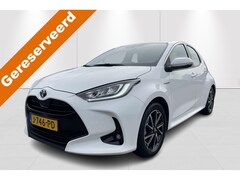 Toyota Yaris - 1.5 Hybrid First Edition Automaat | Clima/Cruise Control | Licht Metalen Velgen | Navigati