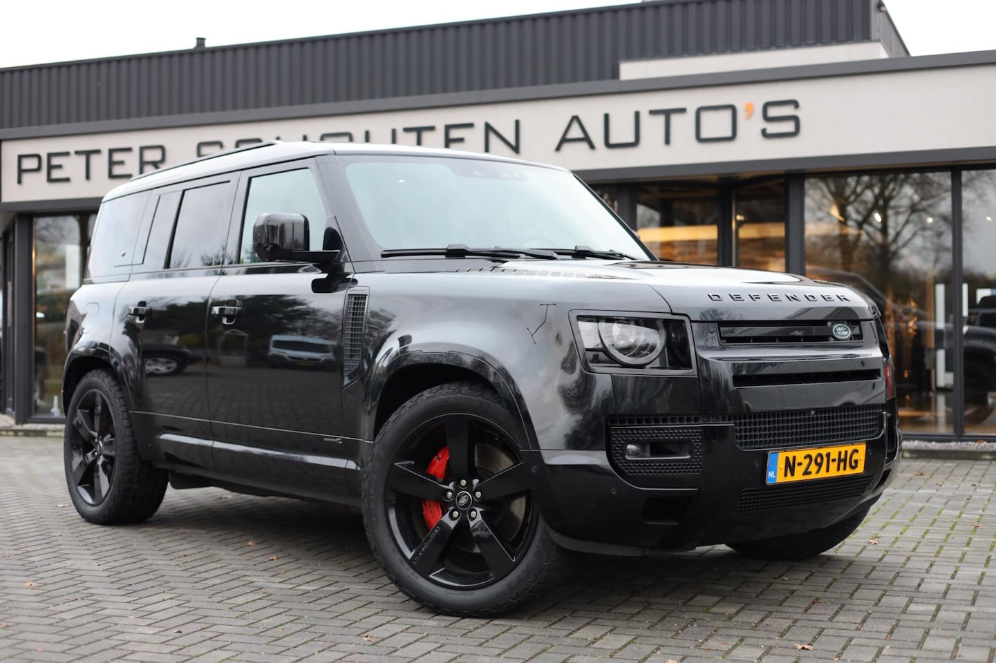 Land Rover Defender 110 - X P400e | Full Options | - AutoWereld.nl