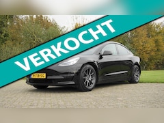 Tesla Model 3 - Long Range AWD 75 kWh Trekhaak Panoramadak