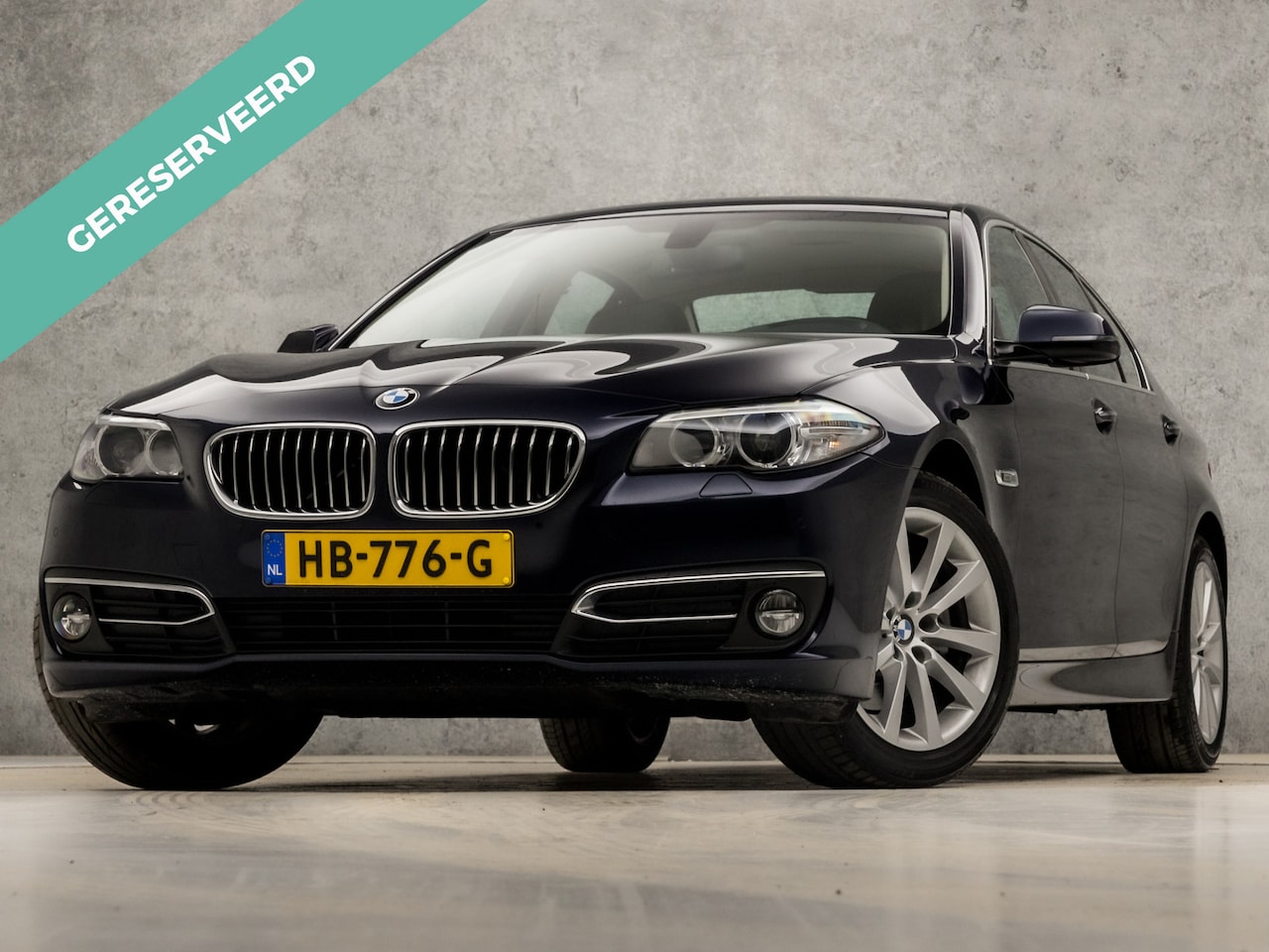 BMW 5-serie - 520i High Executive Sportline 184Pk Automaat (GROOT NAVIGATIE, DEALER ONDERHOUDEN, NAP, ST - AutoWereld.nl