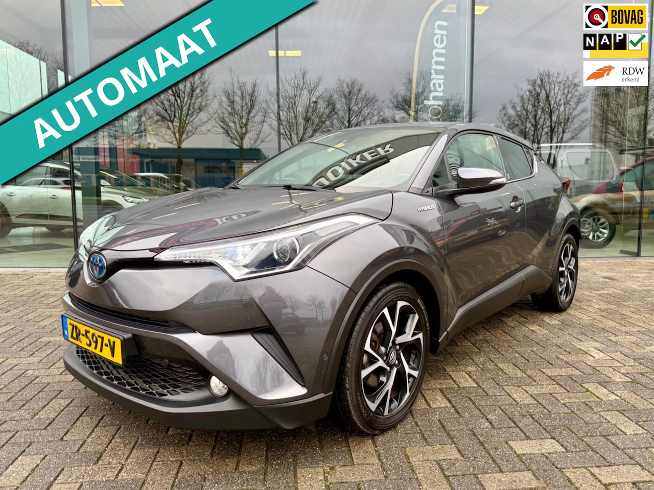 Toyota C-HR - 1.8 Hybrid Team D, Adaptive Cruise, Trekhaak, Stuur Stoel verwarming - AutoWereld.nl