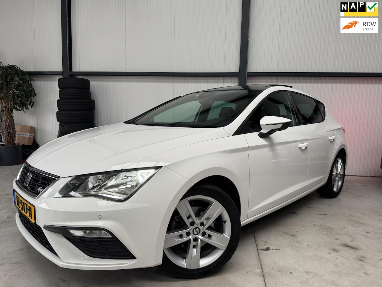 Seat Leon - 1.5 TSI FR Business Intense Panoramadak Camera - AutoWereld.nl