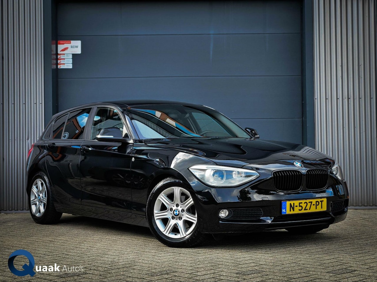 BMW 1-serie - 116i | XENON | ALCANTARA | STOELVERWARMING | AUTOMAAT | 120.000KM - AutoWereld.nl