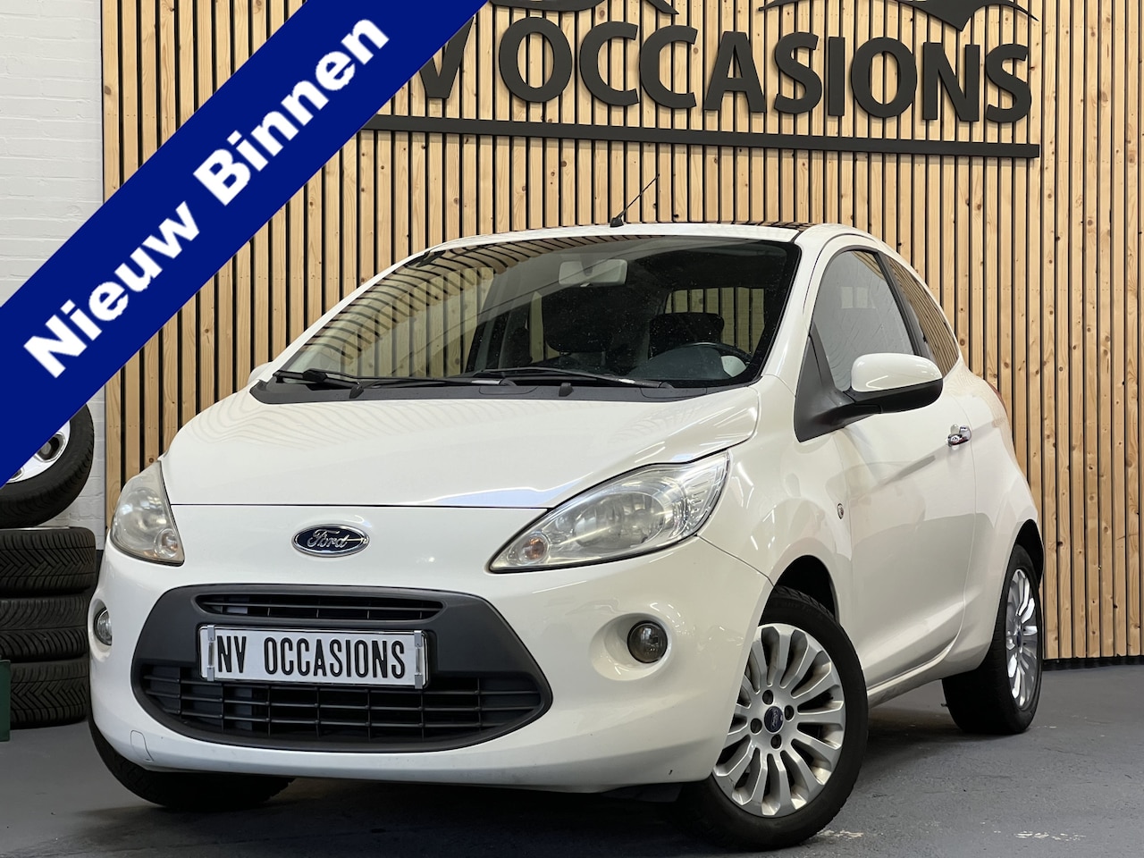 Ford Ka - 1.2 Titanium X PANORAMADAK/ECC/15"LV/NAP/UNIEK! - AutoWereld.nl