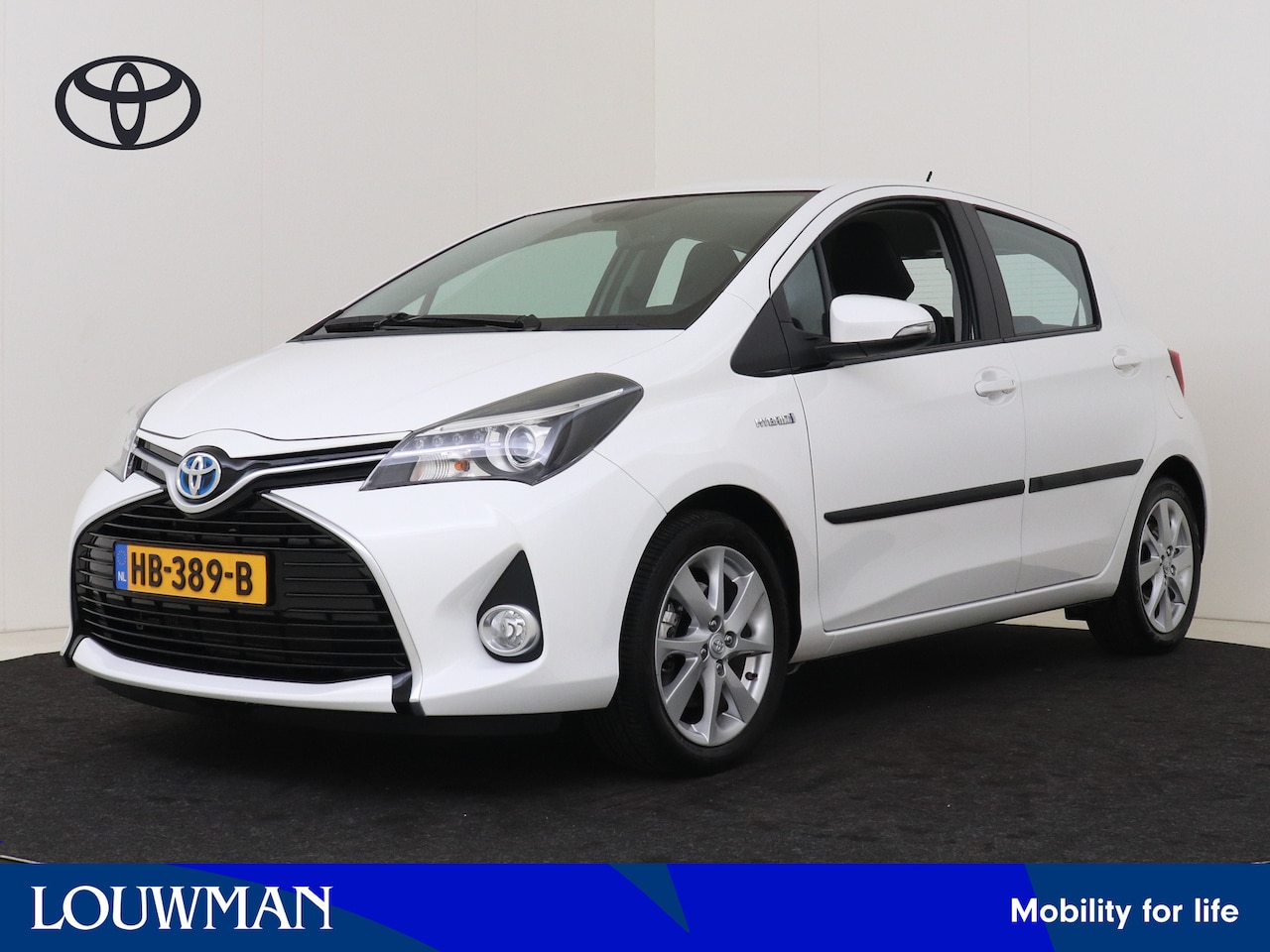 Toyota Yaris - 1.5 Hybrid Dynamic I Climate Control I Cruise Control I Camera I Armsteun I USB I Volledig - AutoWereld.nl