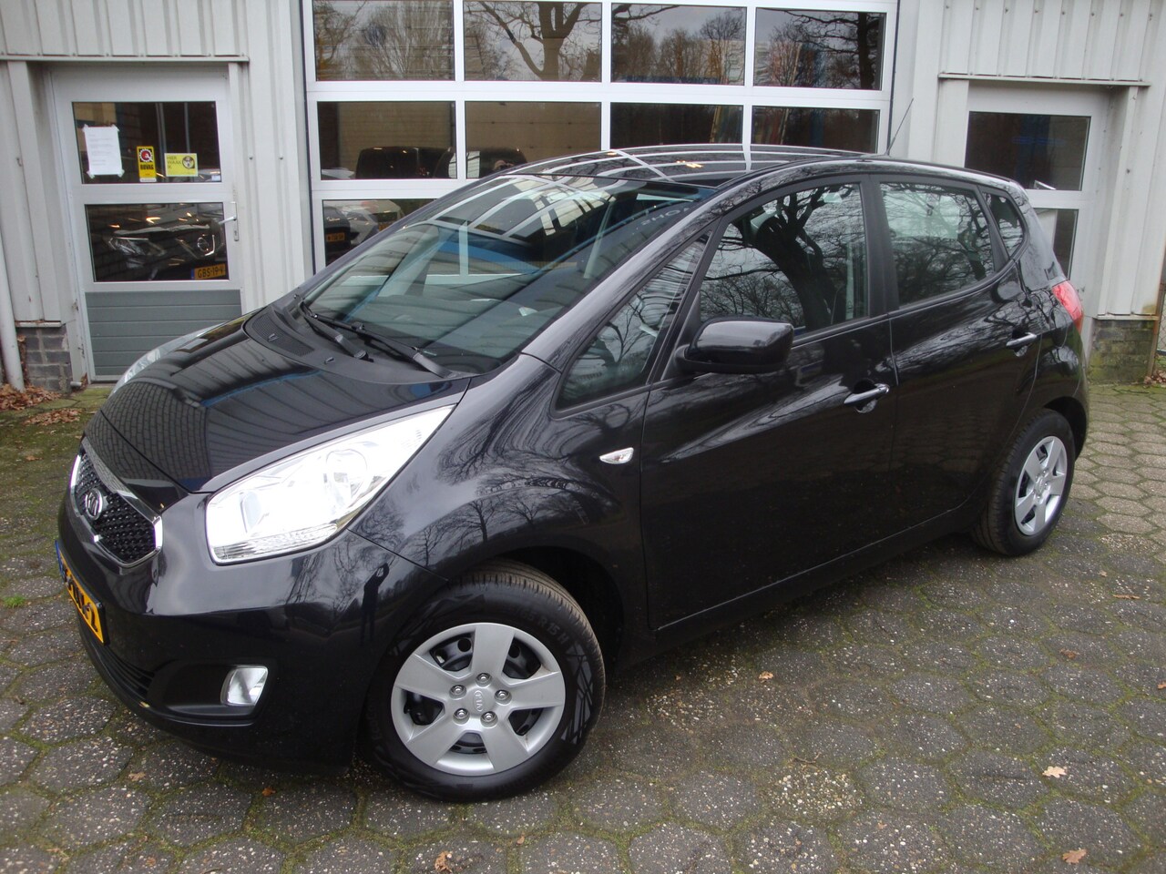 Kia Venga - 1.4 CVVT Plus Pack / Cruise control / Navigatie - AutoWereld.nl