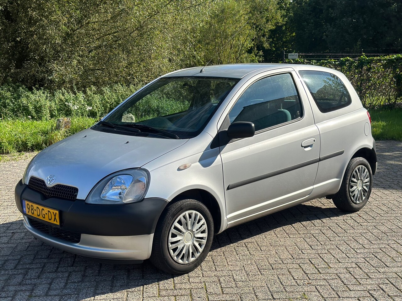 Toyota Yaris - 1.0-16V VVT-i Terra *AIRCO I Nette Auto* - AutoWereld.nl