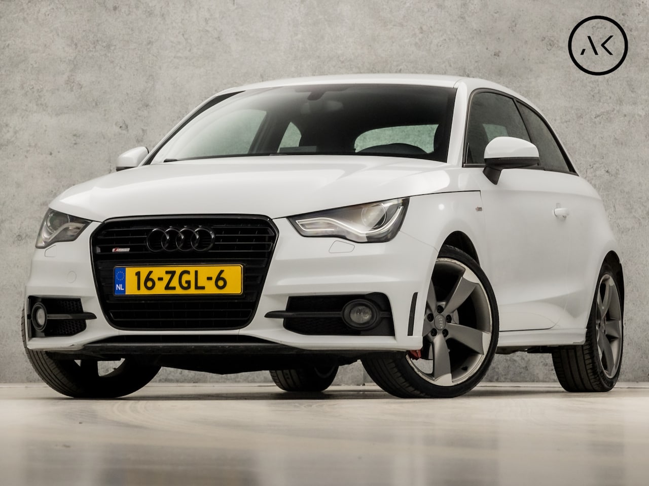 Audi A1 - 1.4 TFSI S-Line Sport (2X S-LINE, NAVIGATIE, CLIMATE, XENON, LEDER, SPORTSTOELEN, CRUISE, - AutoWereld.nl