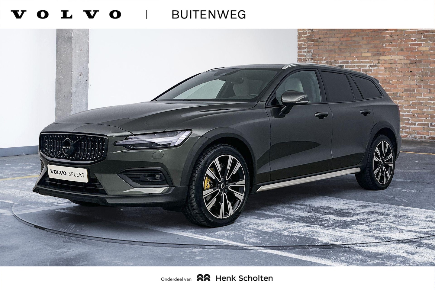 Volvo V60 Cross Country - B5 AWD Pro | 360° parkeercamera | Harman Kardon premium audio | Panoramadak | Wegklapbare - AutoWereld.nl