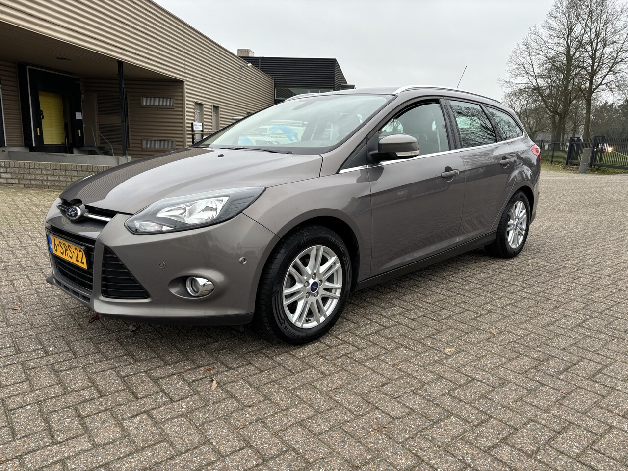 Ford Focus Wagon - 1.0 EcoBoost Edition Plus 125 pk [ fm navi,ecc,lmv,cruise,trekhaak ] - AutoWereld.nl