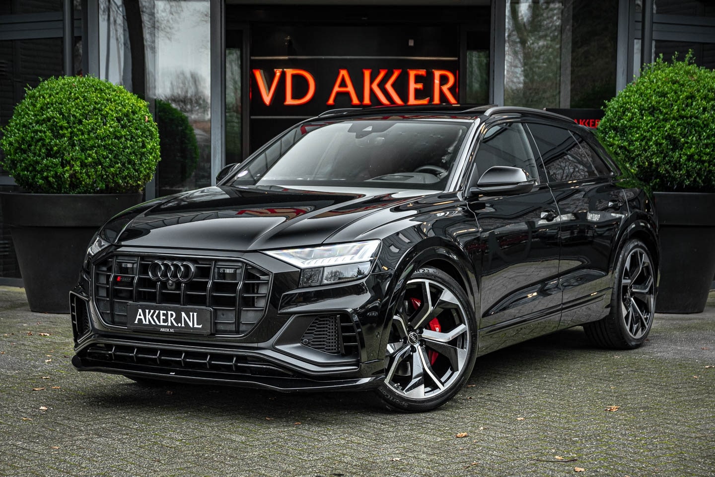 Audi SQ8 - 4.0-V8 TFSI ABT AERO 4WSTURING+23INCH+HEADUP+PANO.DAK - AutoWereld.nl